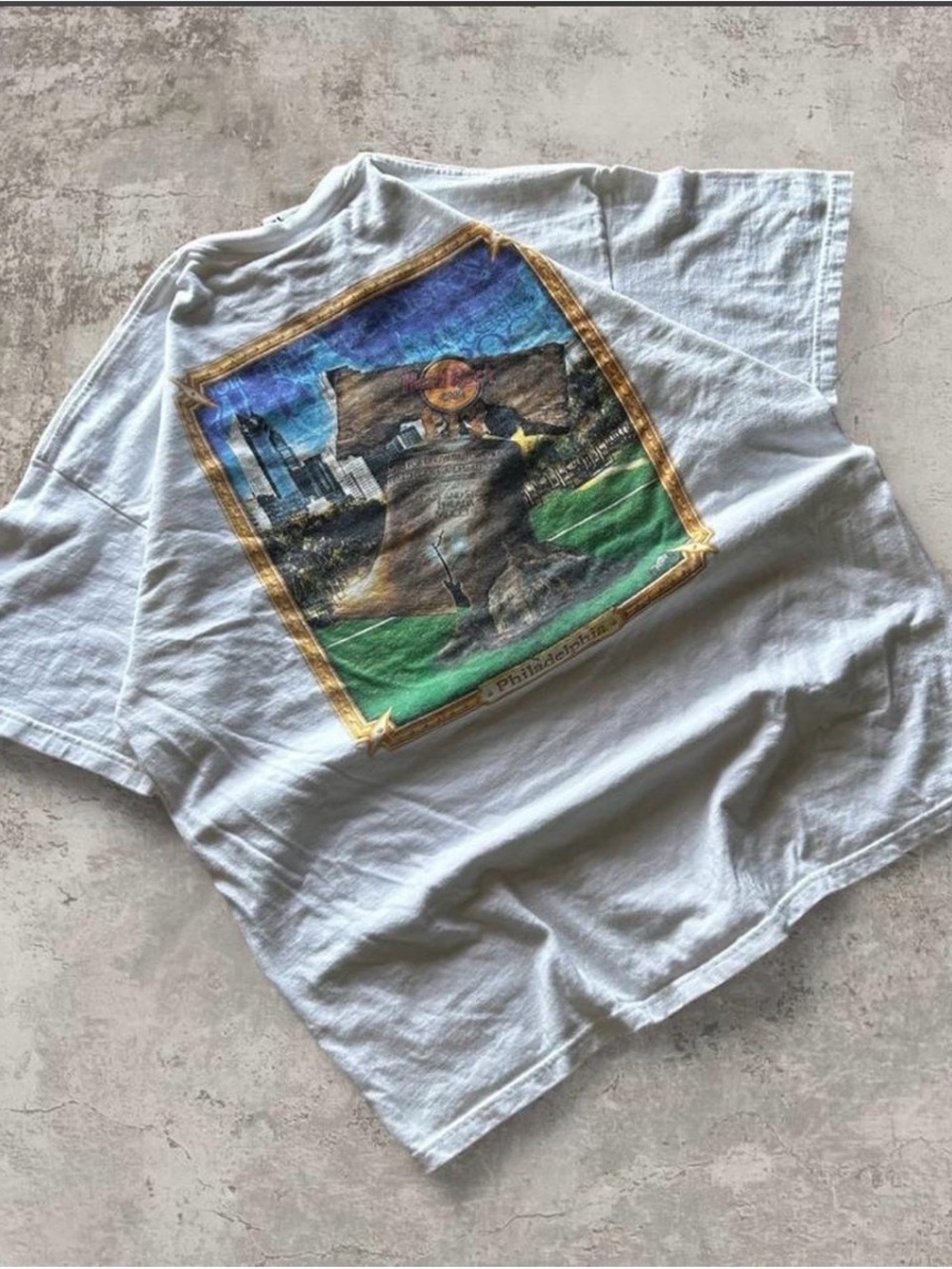 1990s white Hard Rock Philadelphia big graphic spellout streetwear tee